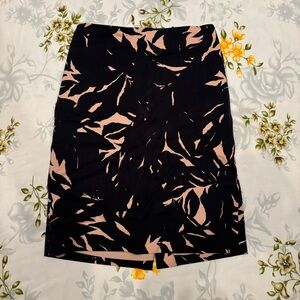 Ann Taylor Size 0P Pink/Black Patterned Skirt